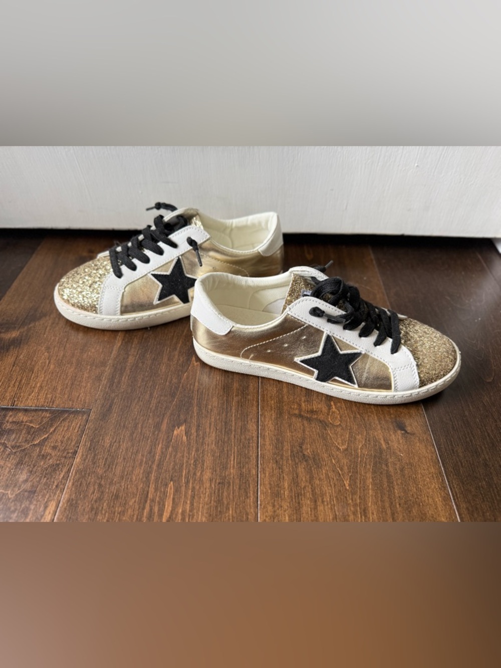 Vintage Havanas - Gold, white and black sparkle- Size 8